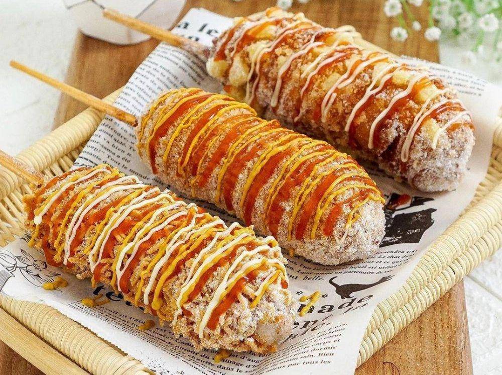 ilustrasi corn dog mozzarella sosis (instagram.com/boonchicken)
