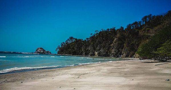 Pantai Cabo Blanco (instagram.com/monsieurjim_com)