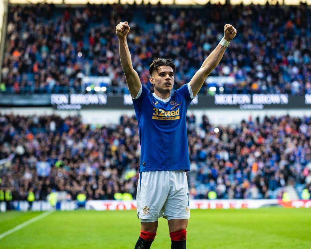 Ianis Hagi melakukan selebrasi usai mencetak gol. (instagram.com/ianishagi)