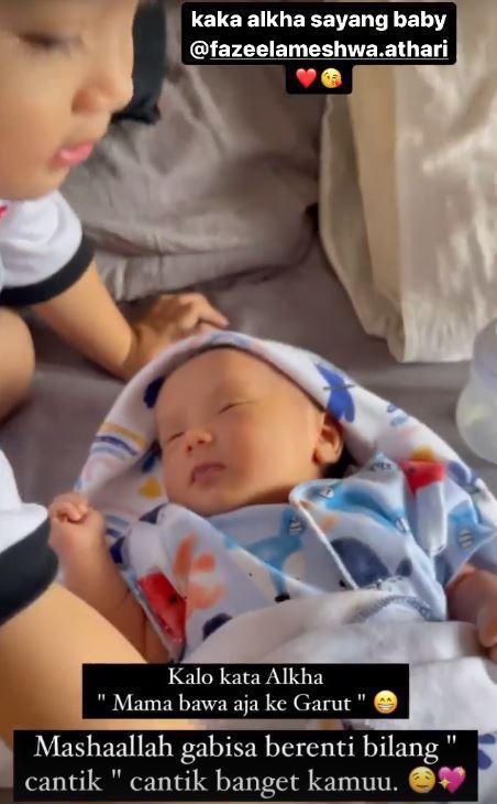 potret baby Meshwa (Instagram.com/shantydenny)