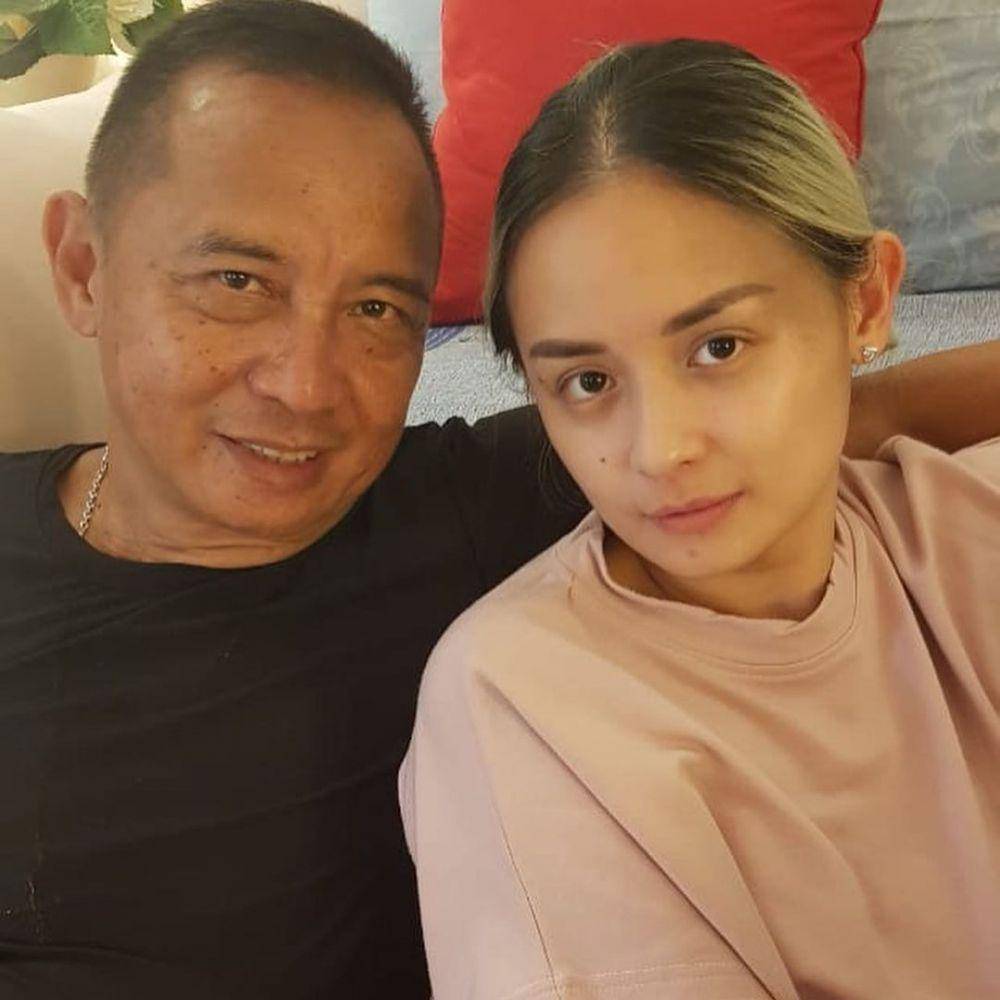 potret Joanna Alexandra dan ayahnya (instagram.com/ninakairupan)