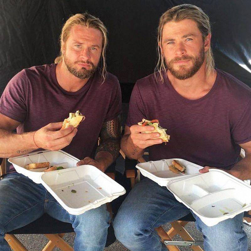Potret Bobby Holland dan Chris Hemsworth (Instagram.com/bobbydazzler84/)