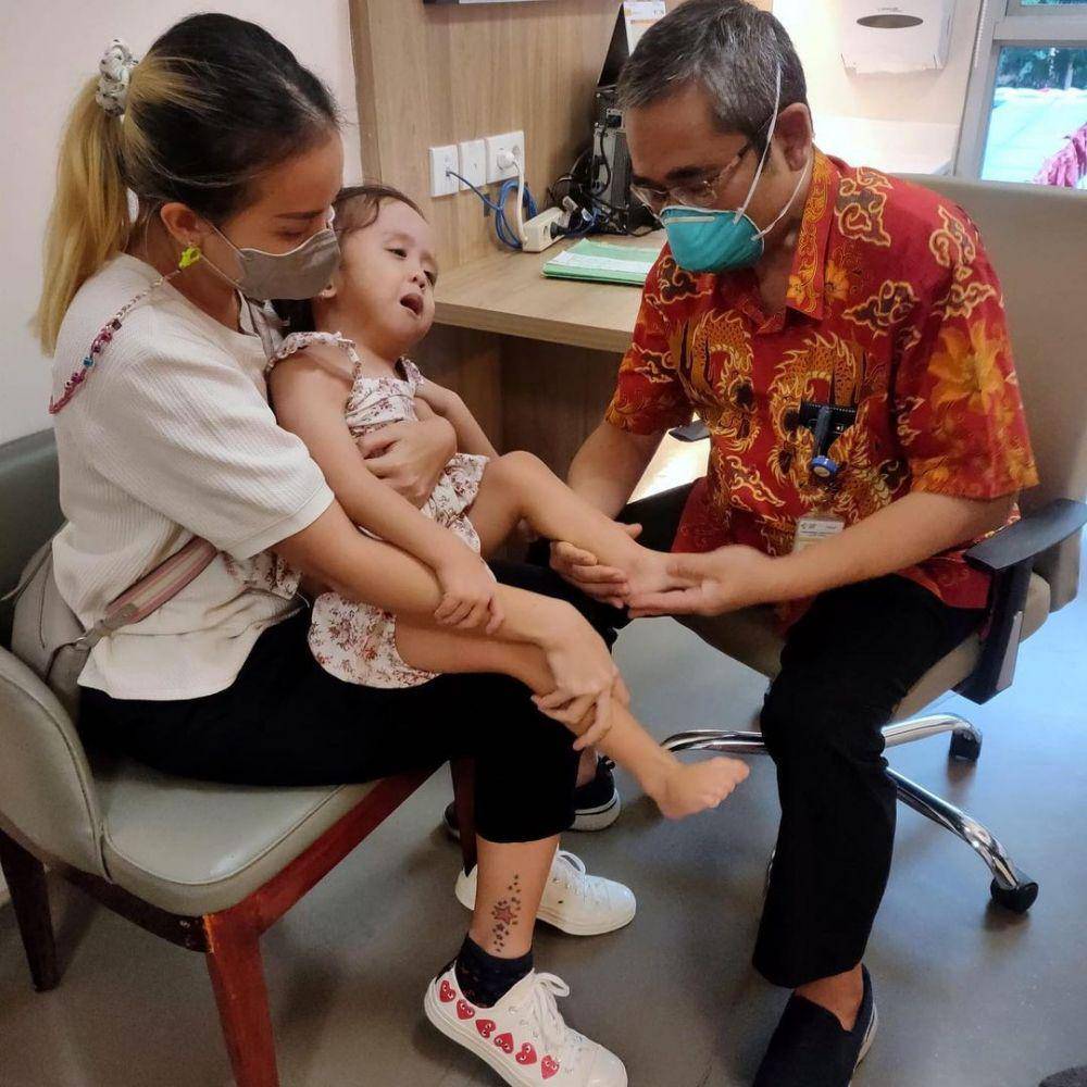 potret Joanna Alexandra dan anaknya (instagram.com/ninakairupan)