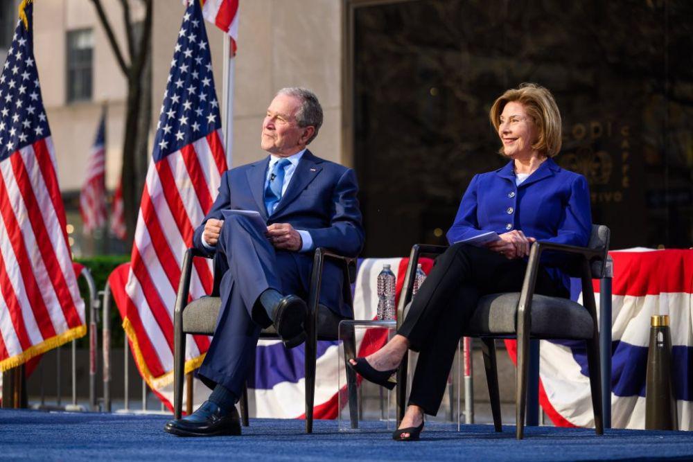 Salah Bicara, George Bush Malah Sebut Invasi ke Irak Brutal
