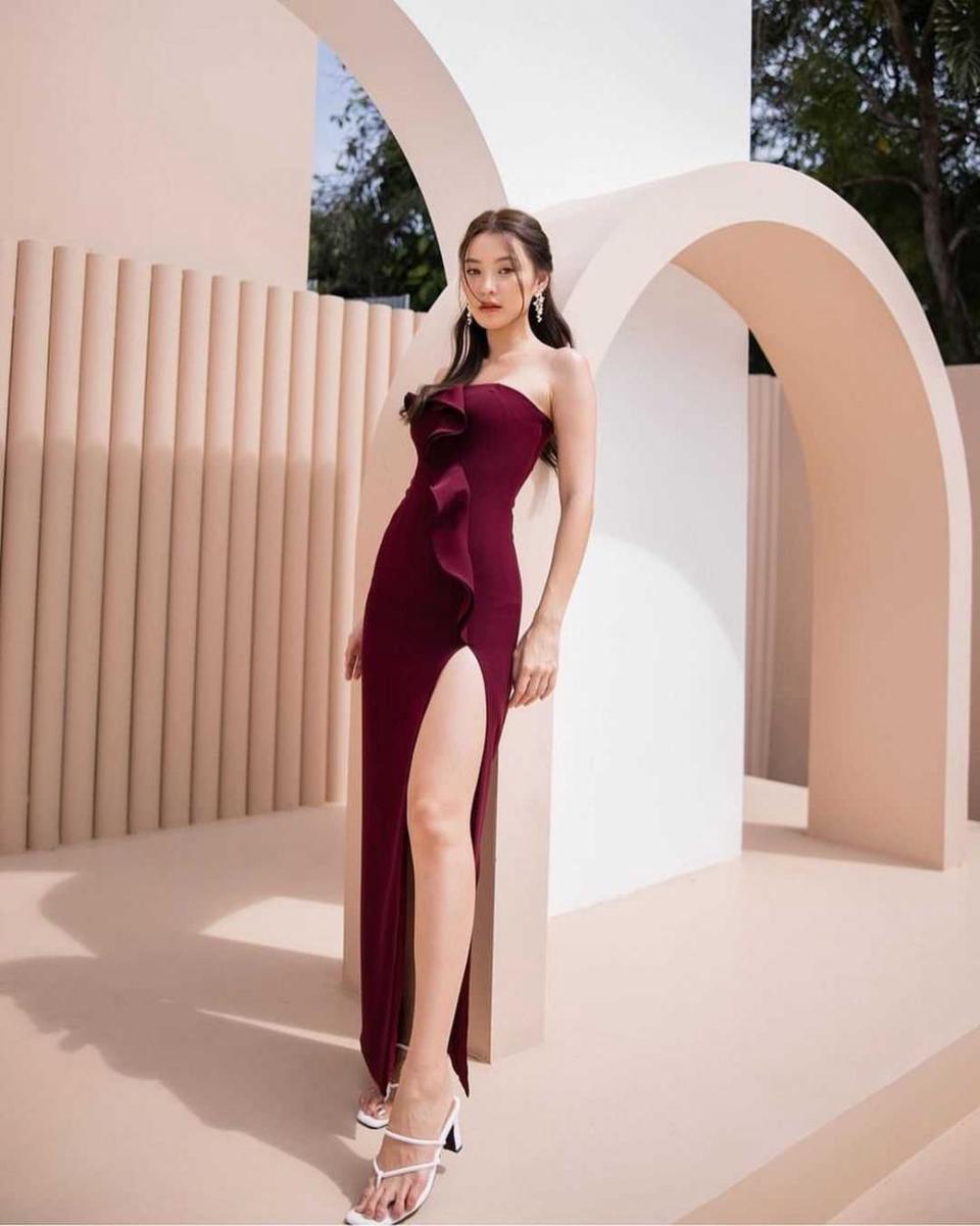 Dress ala Kapook Phatchara (instagram.com/kapookphat)
