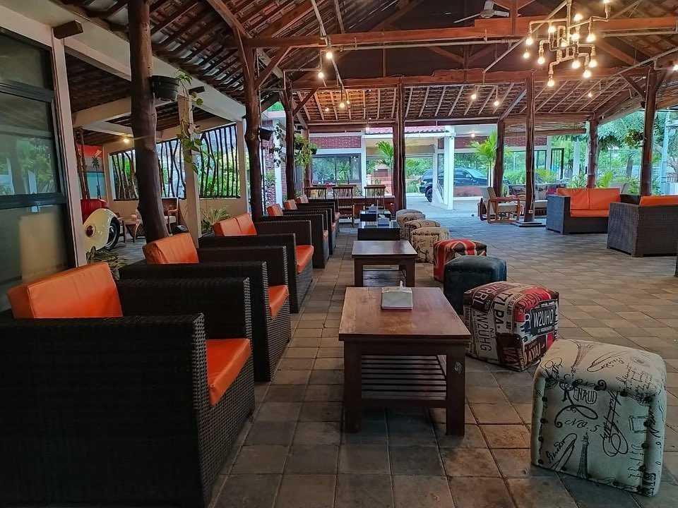 Garasi Coffee Shop (instagram.com/newgarasicafeandbistro)