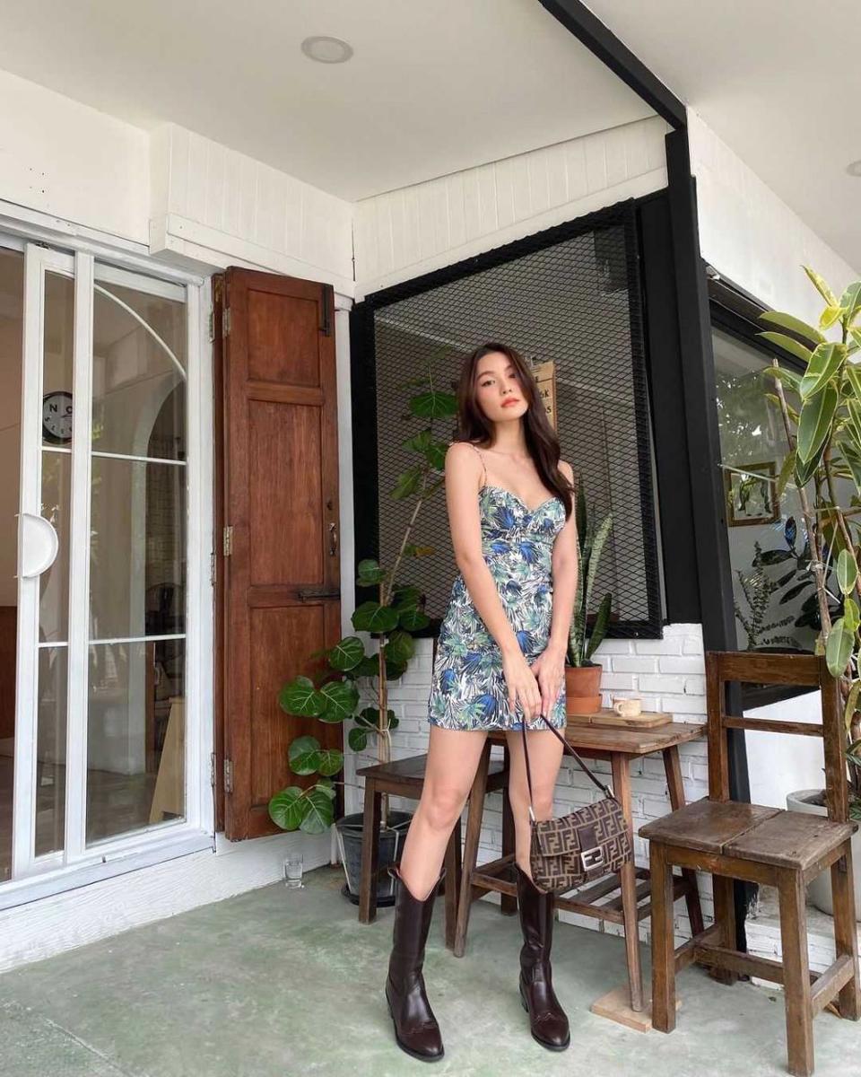 Dress ala Kapook Phatchara (instagram.com/kapookphat)