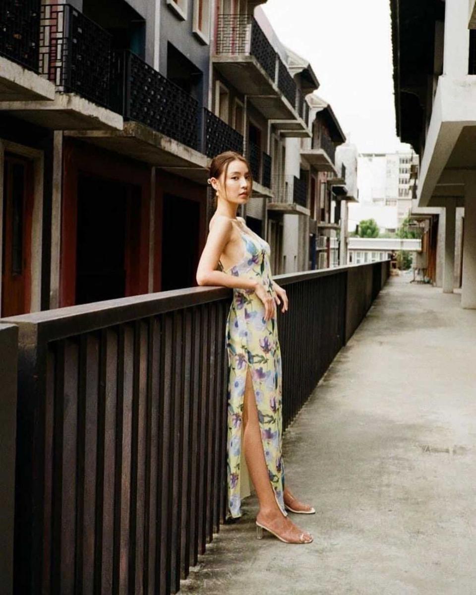 Dress ala Kapook Phatchara (instagram.com/kapookphat)