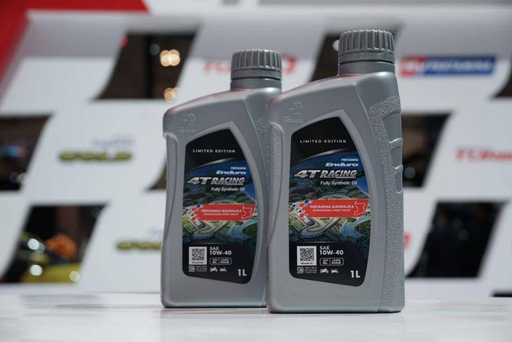 PT Pertamina Lubricants meluncurkan varian pelumas motor edisi terbatas, yakni Enduro Limited Edition Pertamina Mandalika Series. (Dok. Pertamina Lubricants)