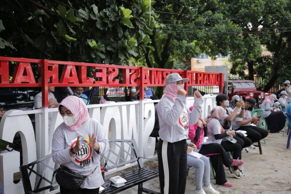 Ratusan dokter di Kota Metro, Provinsi Lampung memperingati Hari Kesehatan Nasional (HKN), Jumat (12/11/2021). (IDN Times/Istimewa)