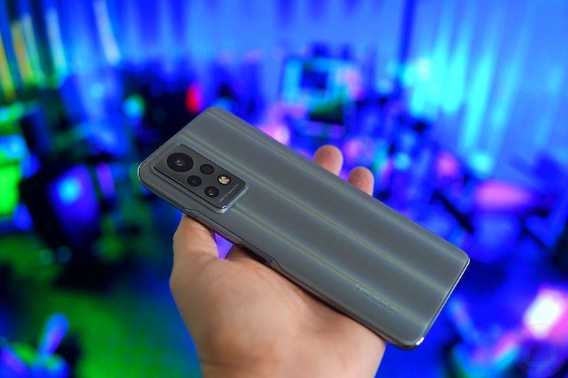 Infinix Note 11 Pro (ubergizmo.com)