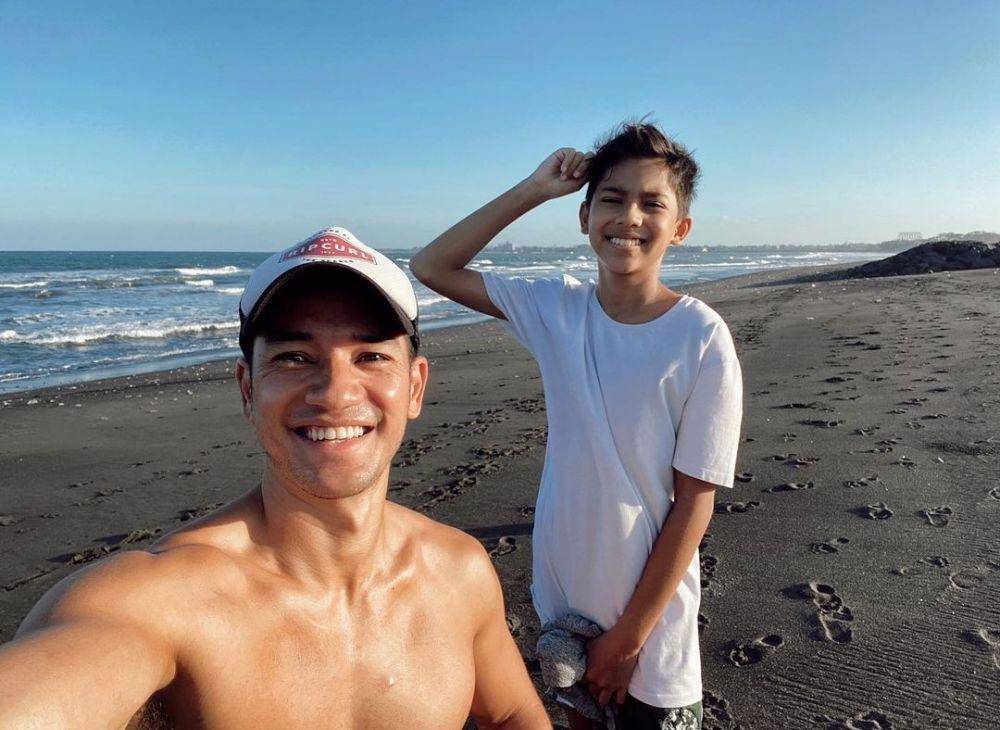 potret Andrew White bersama Jason (instagram.com/andrew.white._)