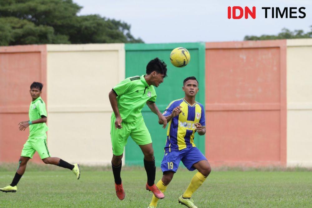 Kwarta saat menghadapi Payabakung United pada laga perdana Liga 3 di Stadion Mini Pancing, Kamis (11/11/2021) (IDN Times/Doni Hermawan)
