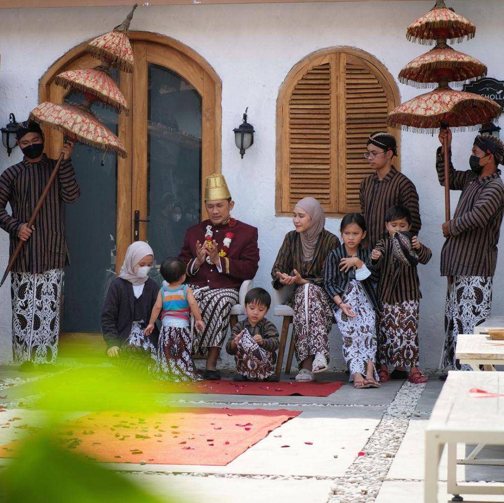 keluarga Zaskia Adya Mecca (instagram.com/zaskiadyamecca)