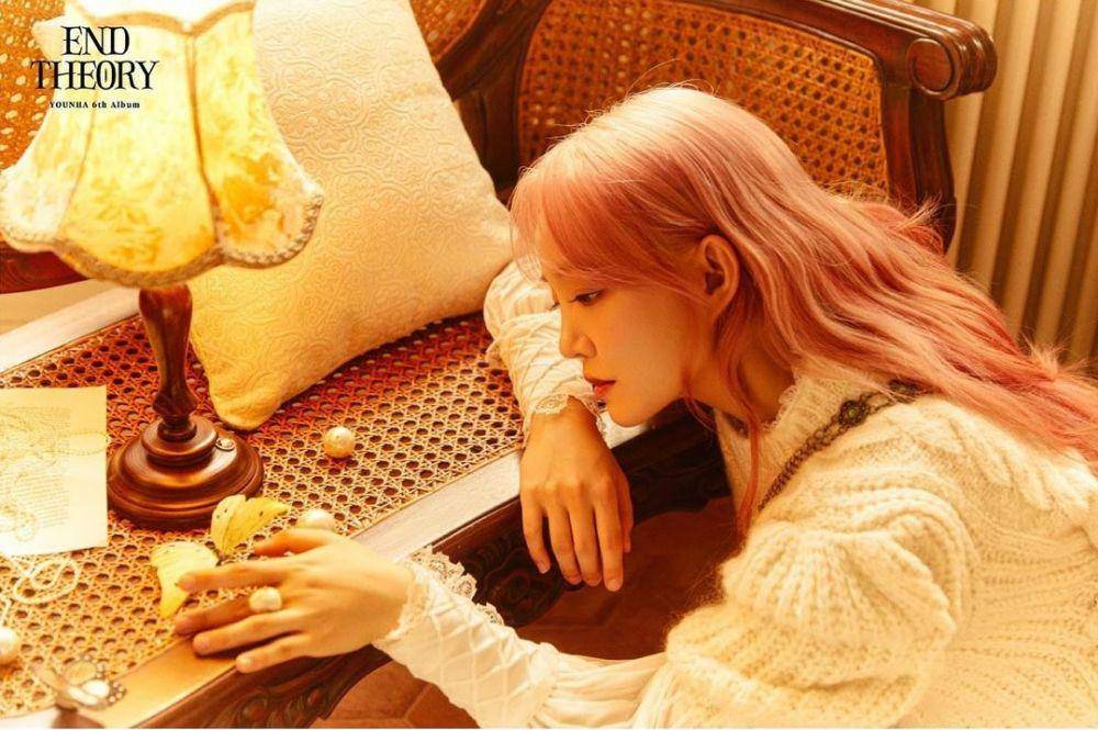 YOUNHA (instagram.com/younha_holic)