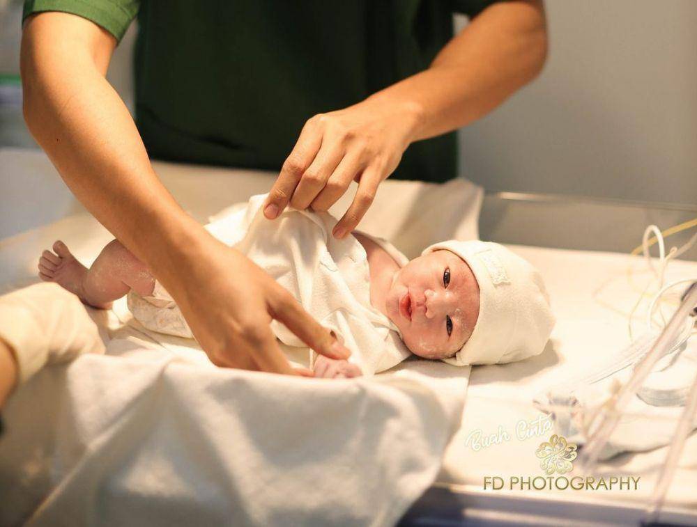 potret Baby Bible, anak Felicya Angelista dan Hito Caesar (instagram.com/buahcintabyfdphotography)