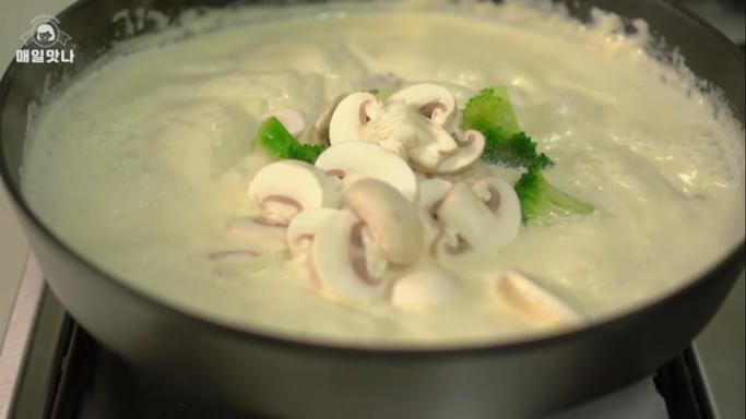 ilustrasi memasak (dok. youtube.com/매일맛나 delicious day)
