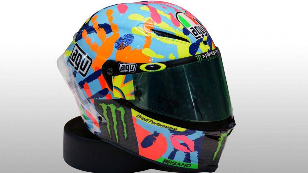 Give Us a Hand (motogp.com)