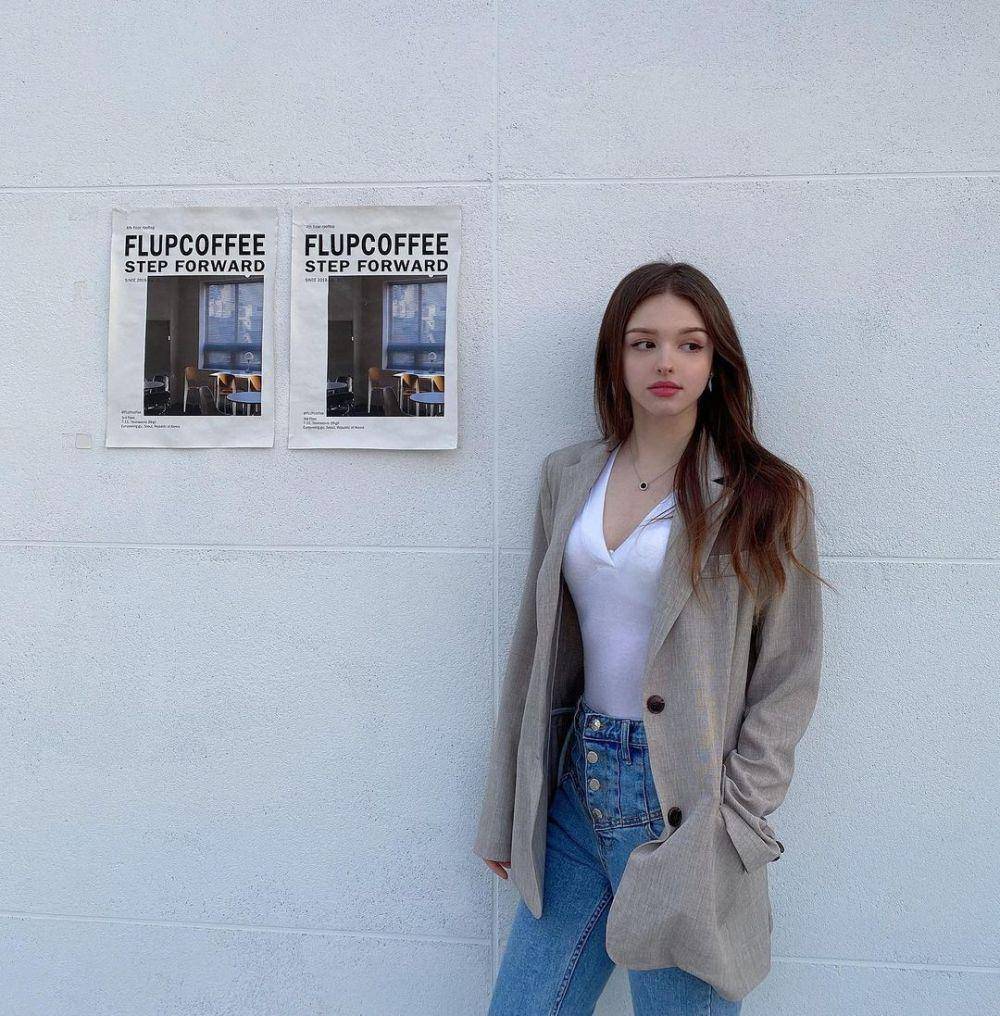 potret Karimova Elina (instagram.com/elina_4_22)