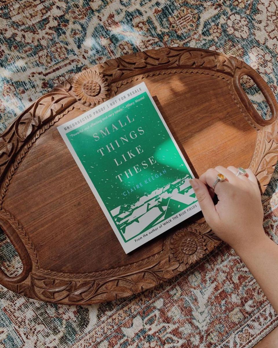 Small Things Like These oleh Claire Keegan (instagram.com/concerningnovels)
