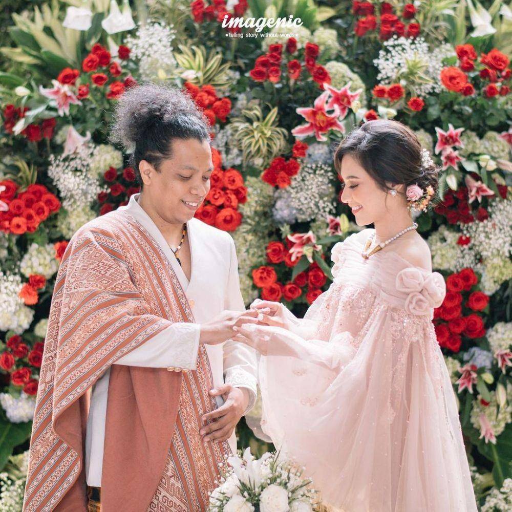 Indah Permatasari dan Arie Kriting (instagram.com/indahpematas)