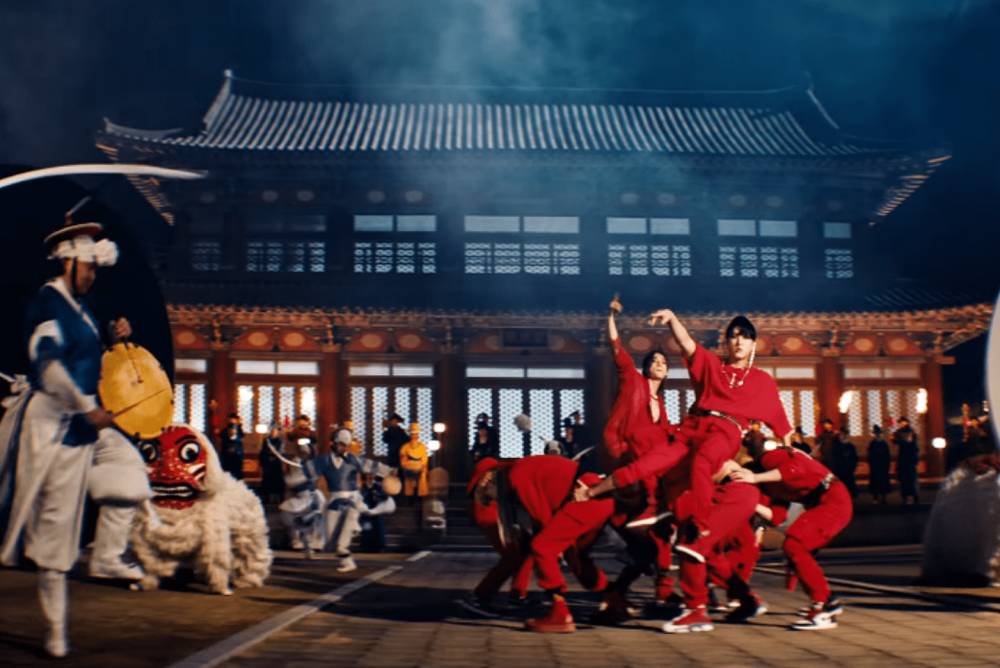 cuplikan MV Stray Kids "Thunderous" (youtube.com/jypentertainment)