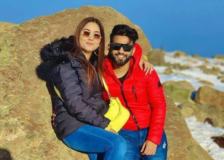 Rahul Vaidya dan istri (instagram.com/rahulvaidyarkv)