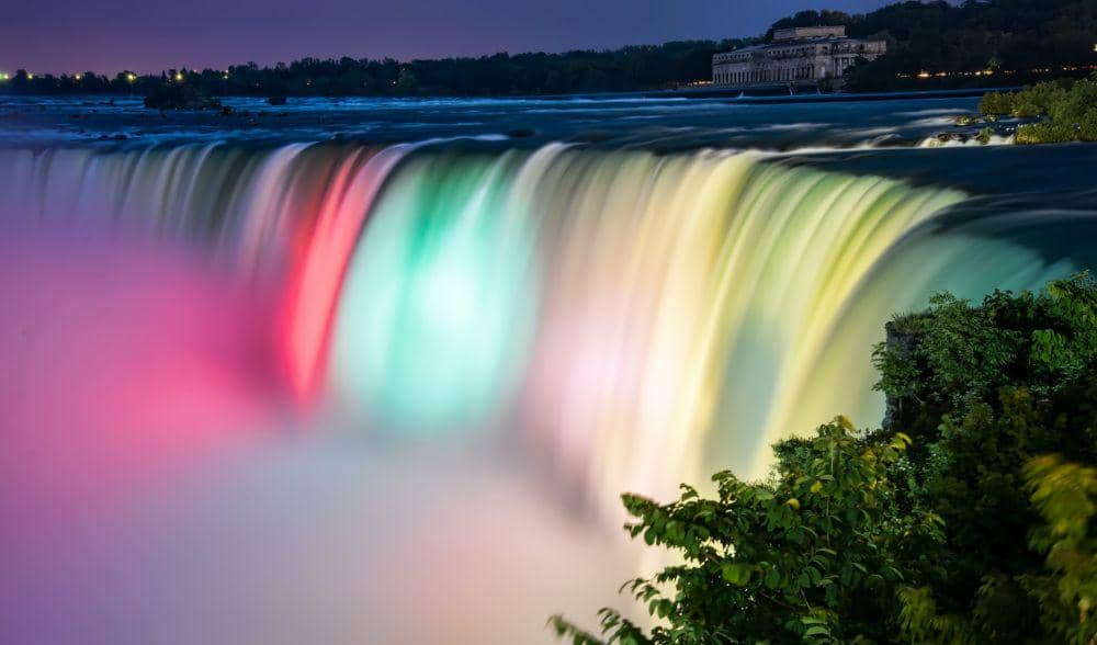 ilustrasi air terjun (unsplash.com/James Wheeler)