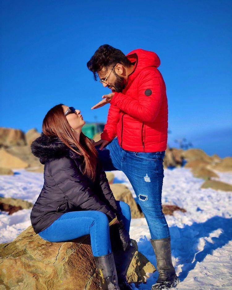 Rahul Vaidya dan istri (instagram.com/rahulvaidyarkv)