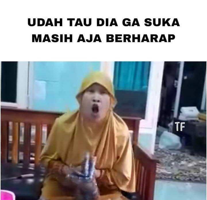 meme cinta bertepuk sebelah tangan (instagram.com/rumah_meme_id)