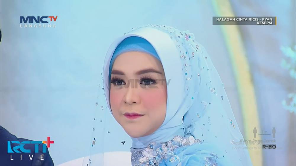 Gaun dan Makeup Resepsi Nikah Ria Ricis dan Teuku Ryan (dok. RCTI Plus)