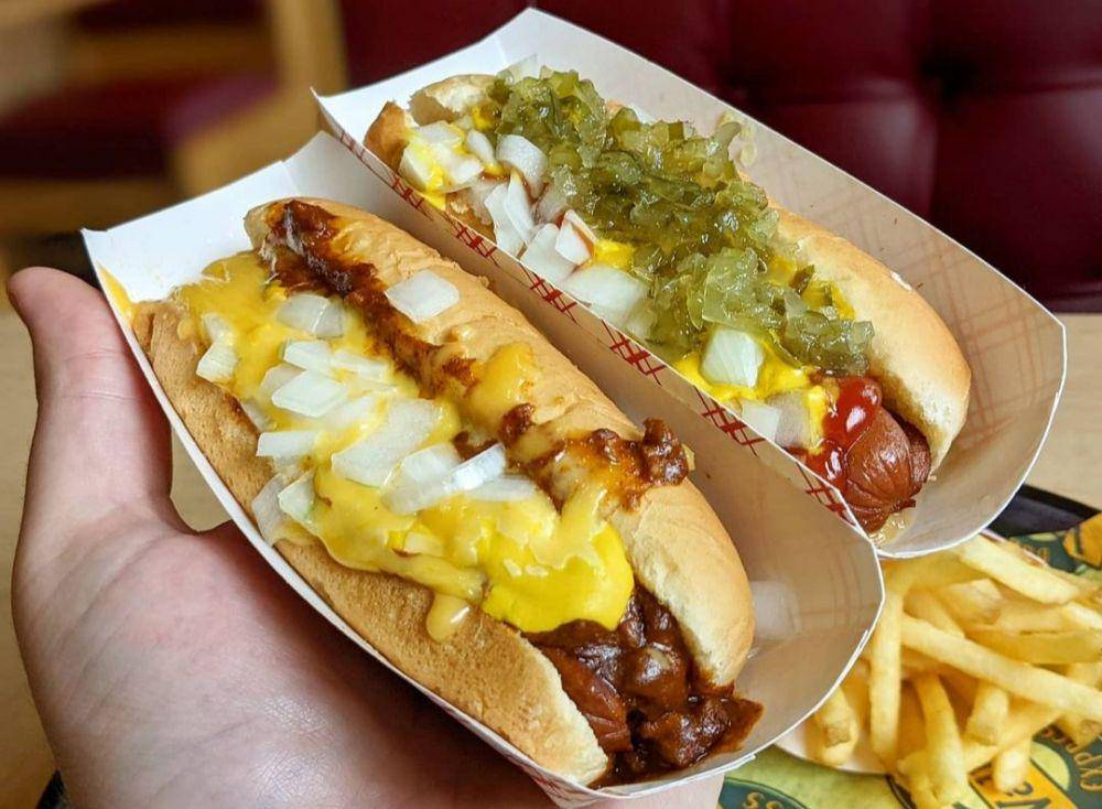 chili dog (instagram.com/atxfoodguy)