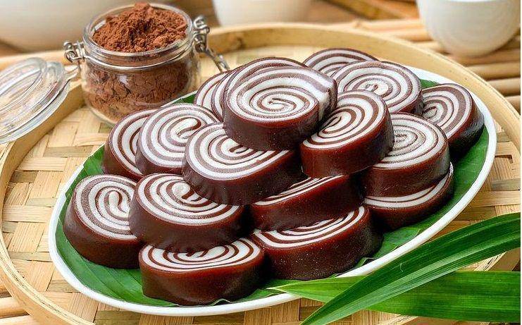 ilustrasi lapis kanji cokelat gulung (instagram.com/vitakwee)