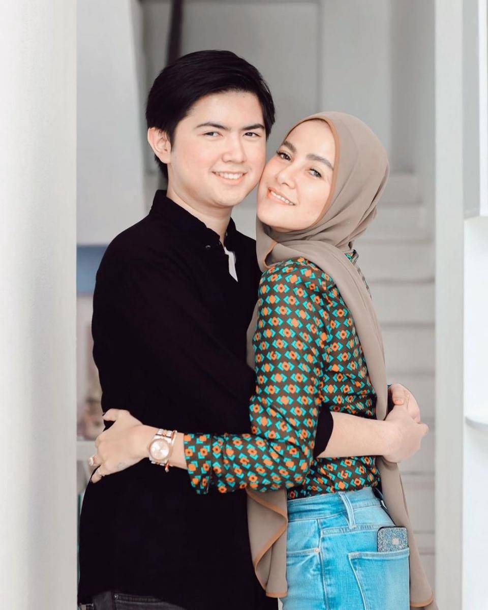 potret Olla Ramlan dan anak laki-lakinya (instagram.com/ollaramlan)