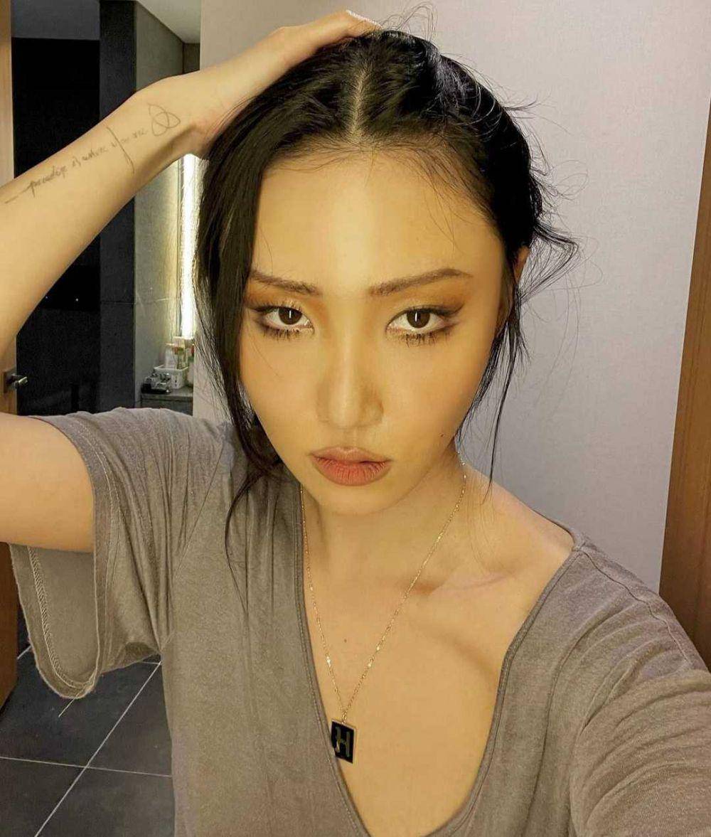Hwasa MAMAMOO (instagram.com/_mariahwasa)