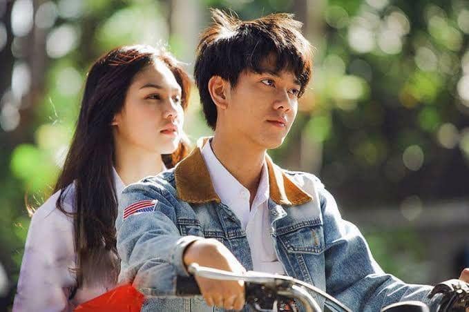 Baper Berjamaah! 10 Pasangan Ikonik Film Layar Lebar Indonesia