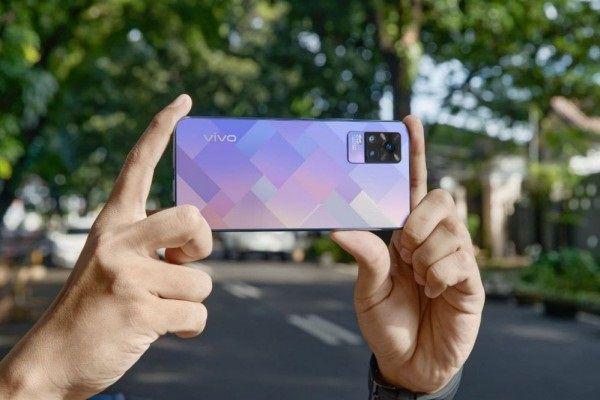 vivo V21: Ketika Kecanggihan HP Bisa Menghasilkan Karya Inspiratif