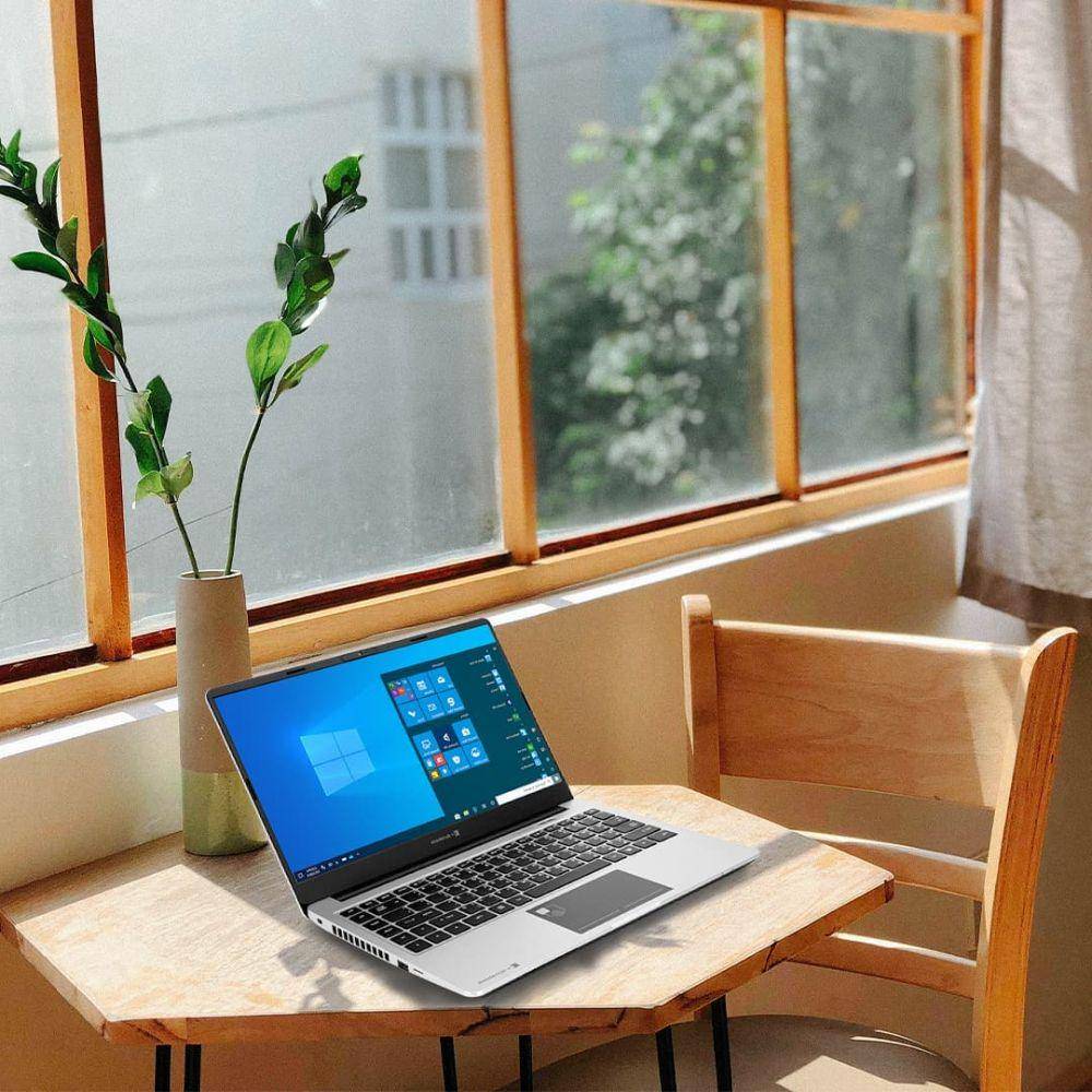 Dynabook Satellite L40 dari SHARP. (instagram.com/sharp.ph)