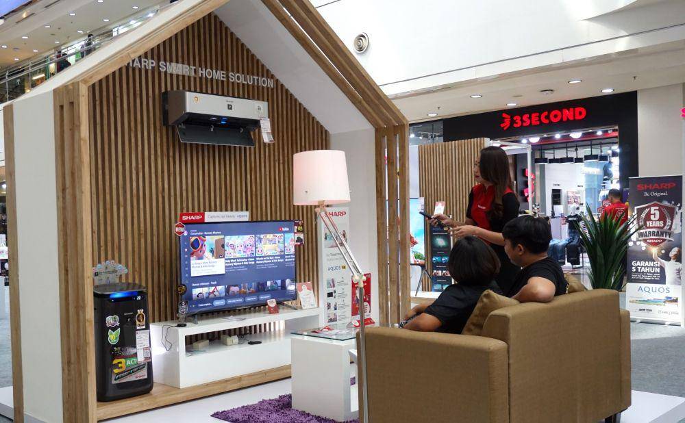 SPG menjelaskan Produk AIoT Sharp (id.sharp)