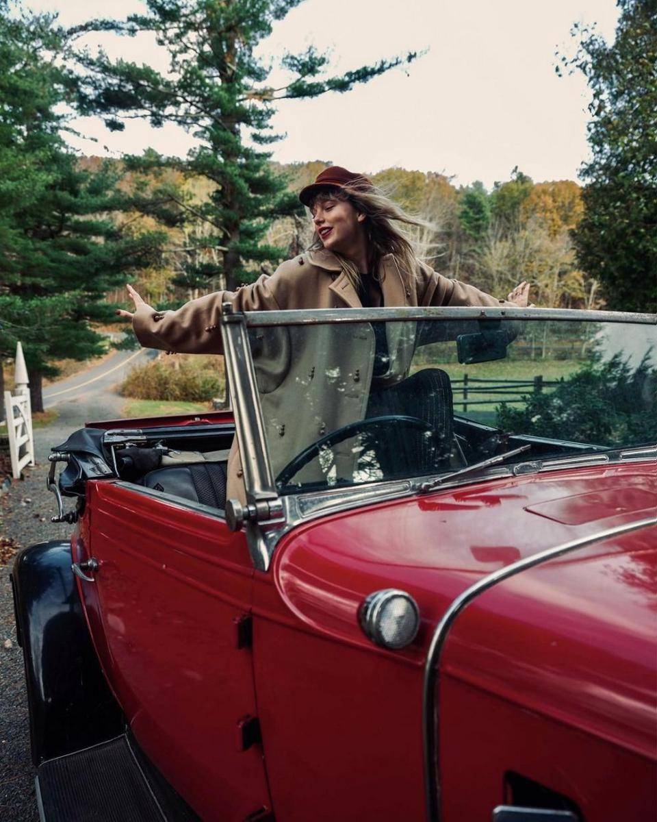 Taylor Swift (Instagram.com/taylorswift)
