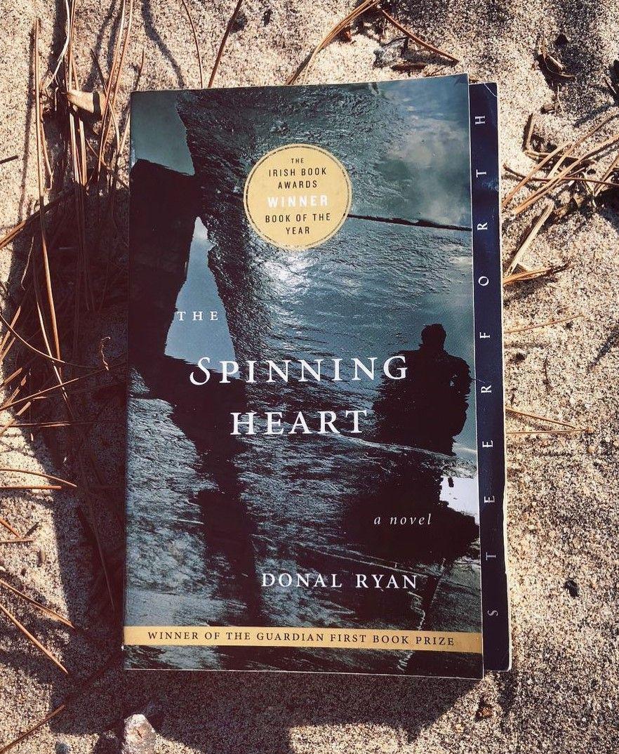 The Spinning Heart oleh Donal Ryan (instagram.com/theelastpage)