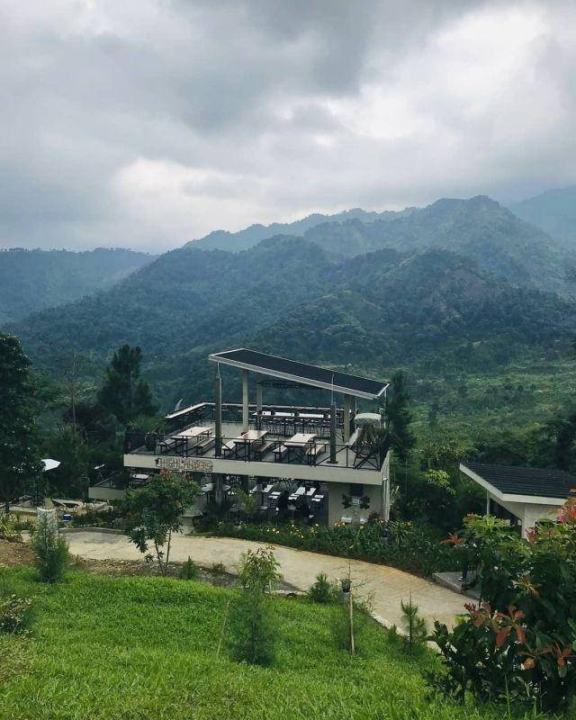 Tempat Makan di Bogor dengan Pemandangan Alam (sentul.city)