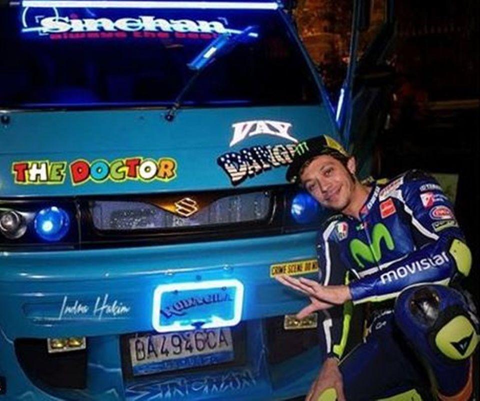 foto editan Valentino Rossi (instagram.com/indra.hakim)