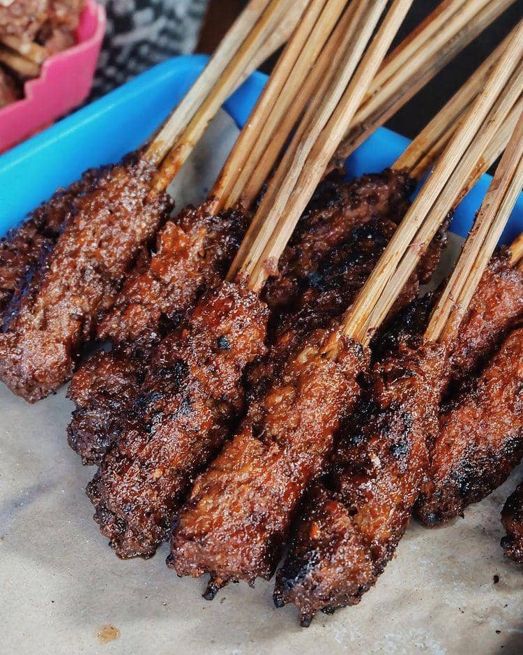 Sate Buntel (Instagram.com/riderkulineran)