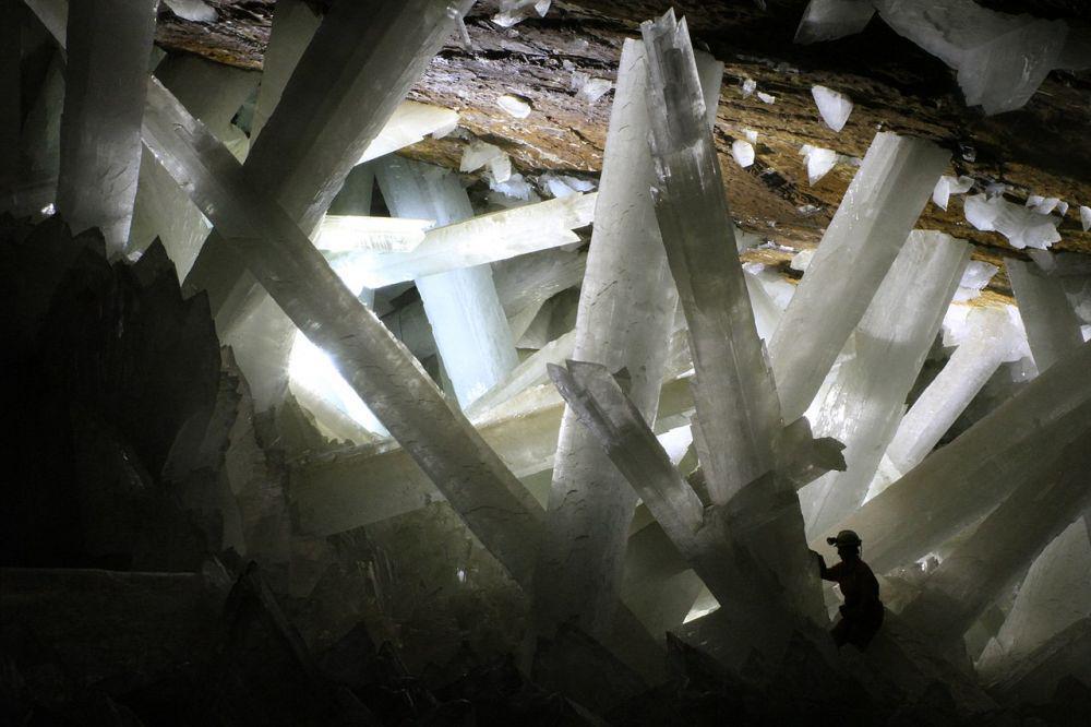 5 Fakta Giant Crystal Cave, Gua Tersembunyi Dipenuhi Kristal Raksasa