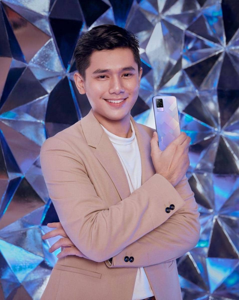 vivo V21 (instagram.com/vivo_indonesia)