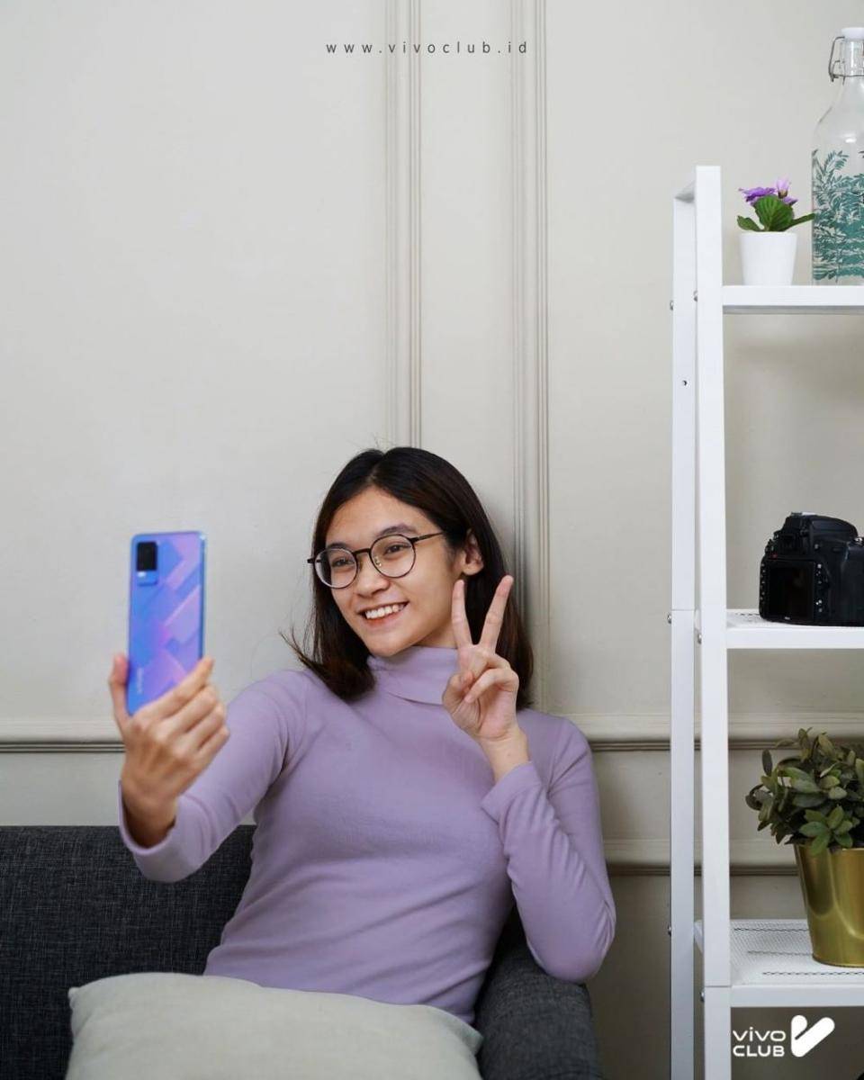 smartphone vivo V21 (instagram.com/vivoclub.id)