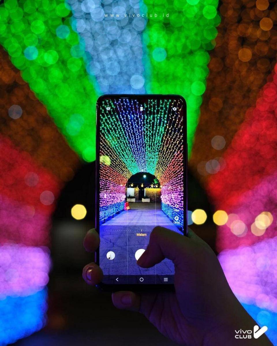 smartphone vivo V21 (instagram.com/vivo_indonesia)