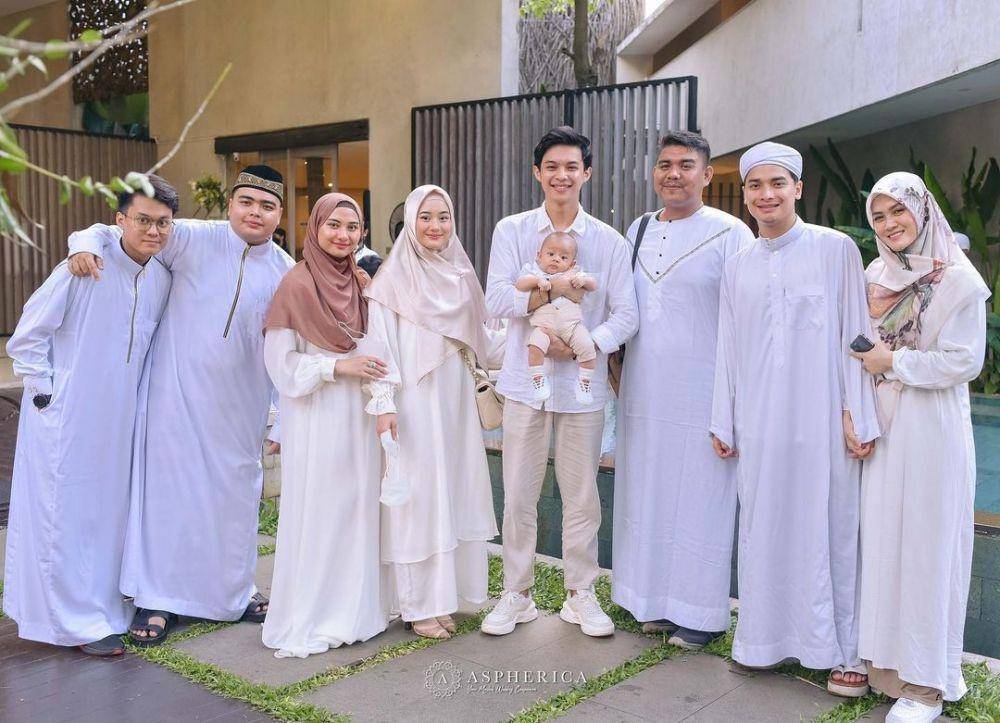 Adu Gaya Henny Rahman vs. Nadzira Shafa (instagram.com/hennyyrahman)