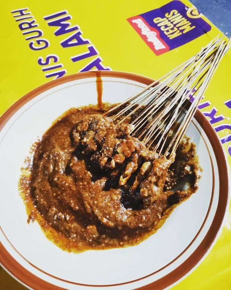 Sate lalat (Instagram.com/luwe.maneh)